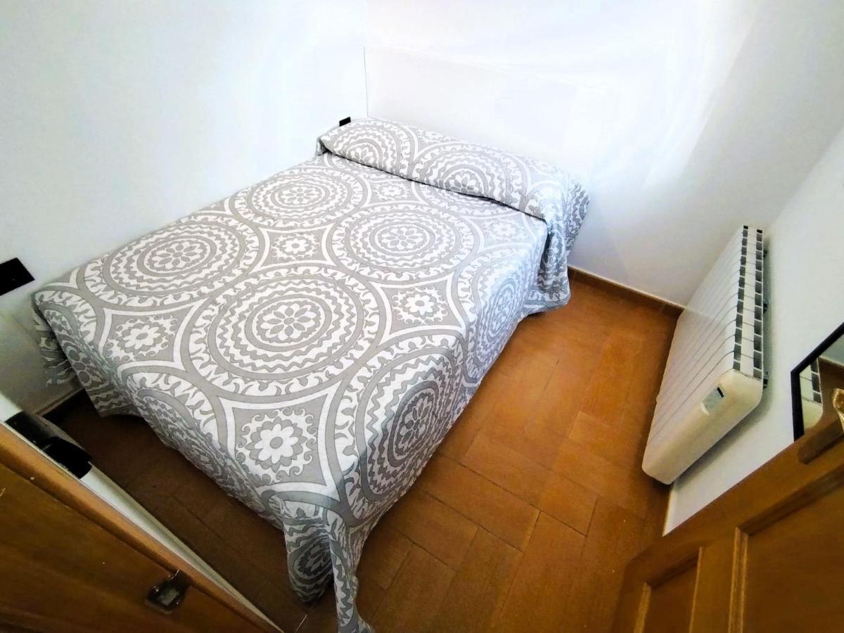 Puerta Del Sol - Apartamento Para 4 Мадрид Екстер'єр фото